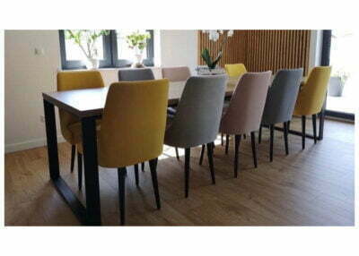 Stół Loft + Krzesła tapicerowane Massimo