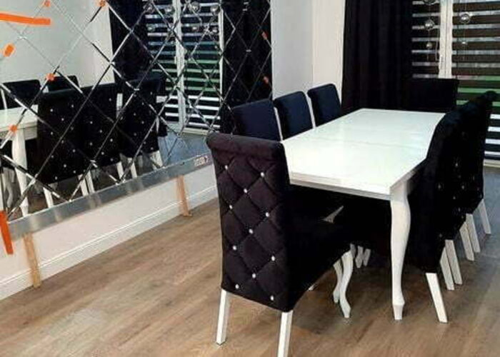 Elegancki zestaw do jadalni - rozkładany stół Alan i tapicerowane krzesła K6 z pikowanym tyłem