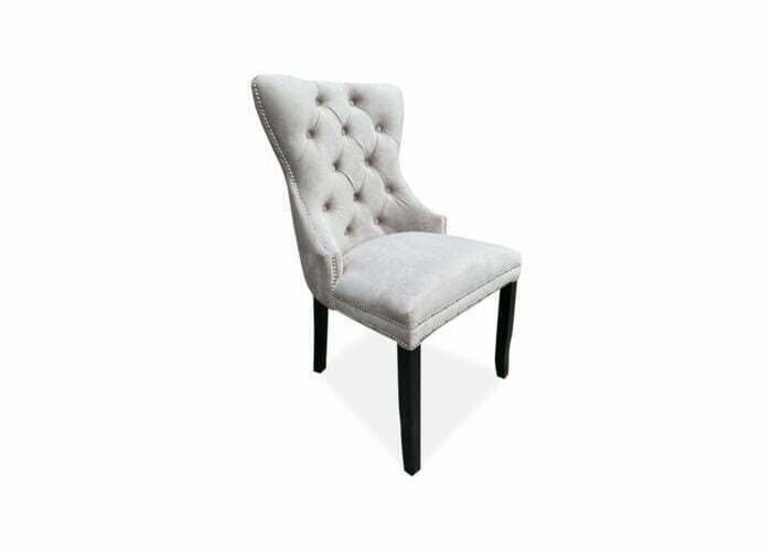 Ekskluzywne krzesło Madame głęboko pikowane w stylu glamour