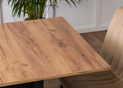 Stół rozkładany Tender - styl i funkcjonalność dla niewielkich przestrzeni. Trwały blat, eleganckie nogi, innowacyjny system rozkładania. Wybierz komfort!