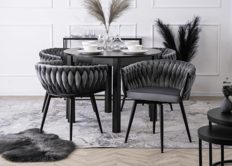 Odkryj elegancję i komfort w krześle welurowym Villum 2. Wyjątkowe połączenie uroku z komfortem. Idealne dla każdego wnętrza.