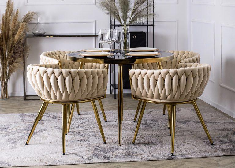 Krzesło welurowe Villum 3 - luksusowa elegancja i wyrafinowany styl. Wyjątkowy design, wysoka jakość i bogactwo kolorów. Idealne połączenie komfortu i estetyki.