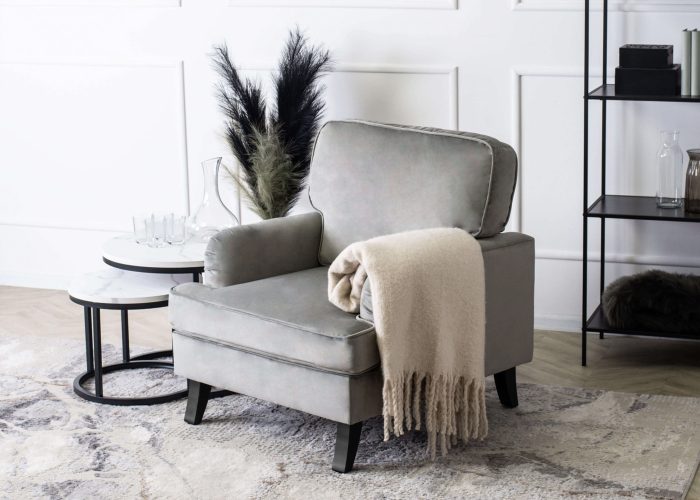 Odkryj doskonałe połączenie stylu i wygody z fotelem Belina! Prawdziwe dzieło sztuki z elegancją i stabilnością.