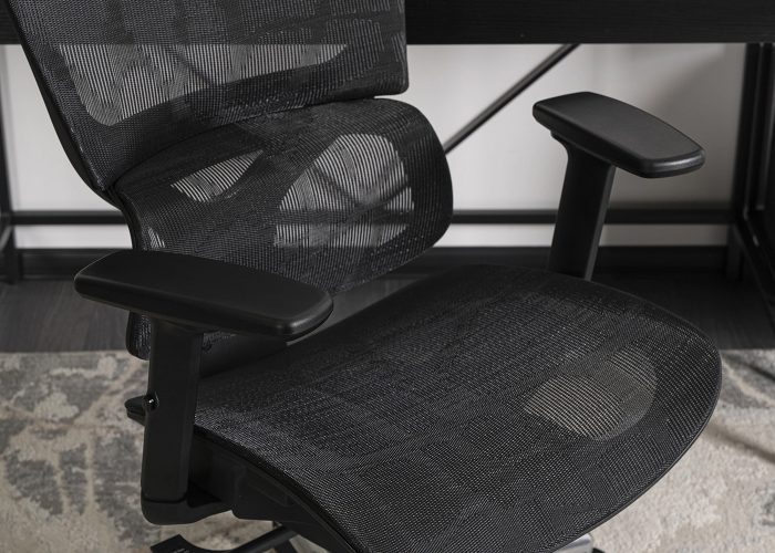 Fotel obrotowy Idylla: nowoczesny, ergonomiczny, idealny do pracy. Regulacja, sprężyste siedzisko. Inwestycja w wygodę.